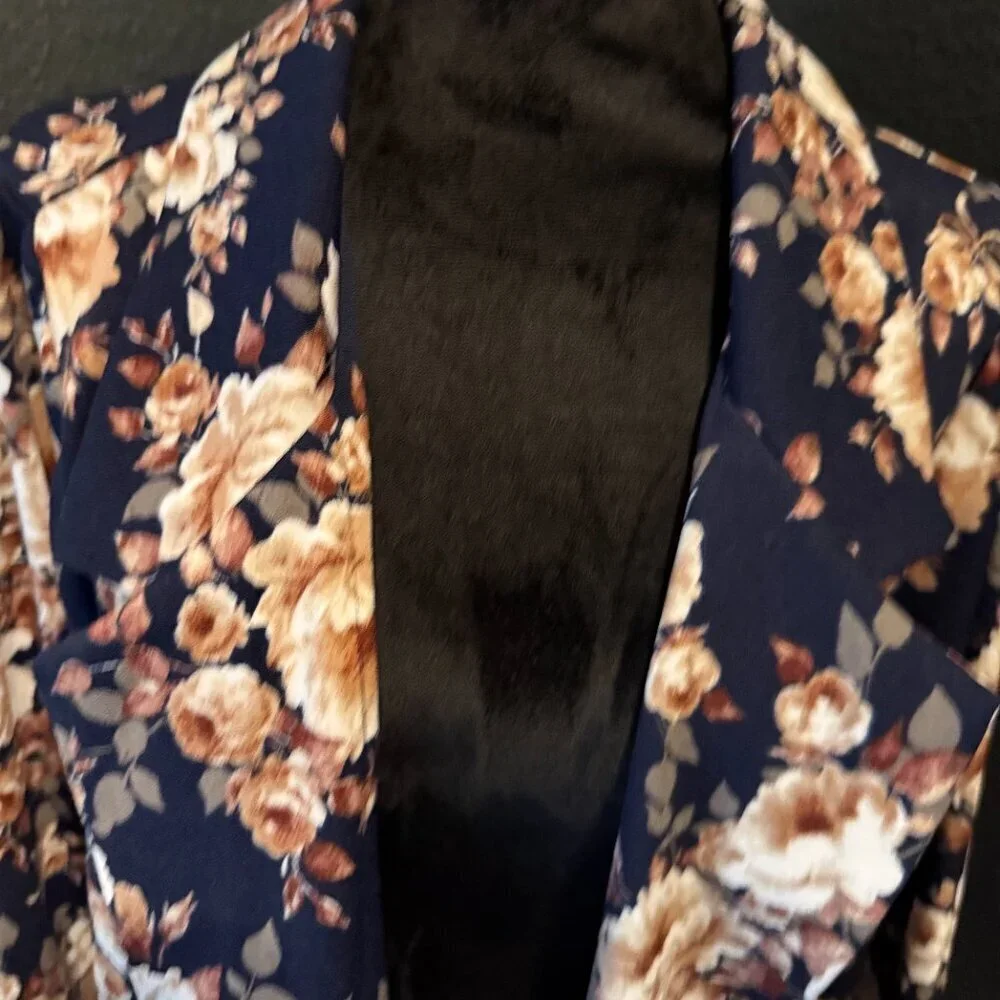 Lularoe Gwen Blazer Jacket 3XL Navy Blue Floral Open Front - Picture 4 of 7